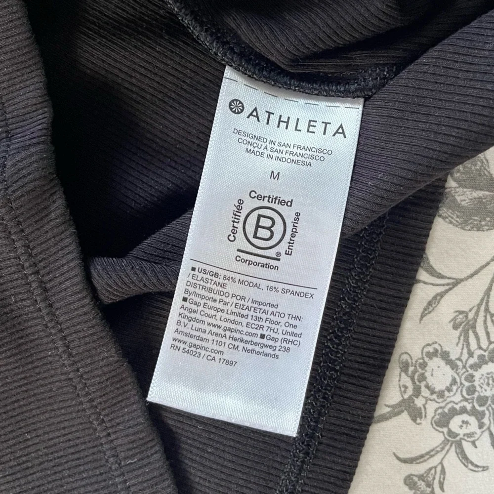 Athleta Signature Rib Crop Tee Black - Picture 4 of 4